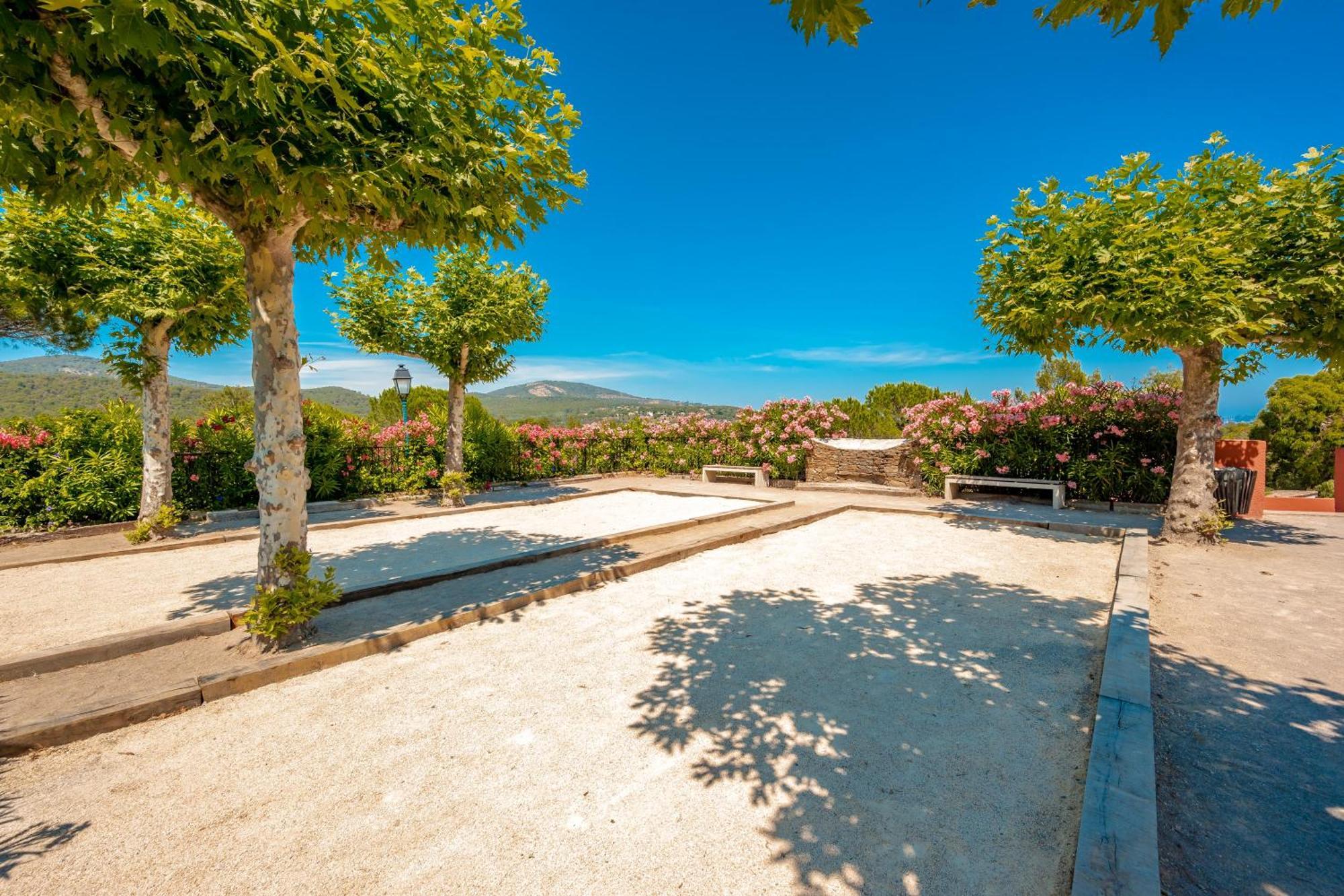 Résidence Pierre&Vacances Les Restanques du Golfe de Saint-Tropez Grimaud Exterior foto