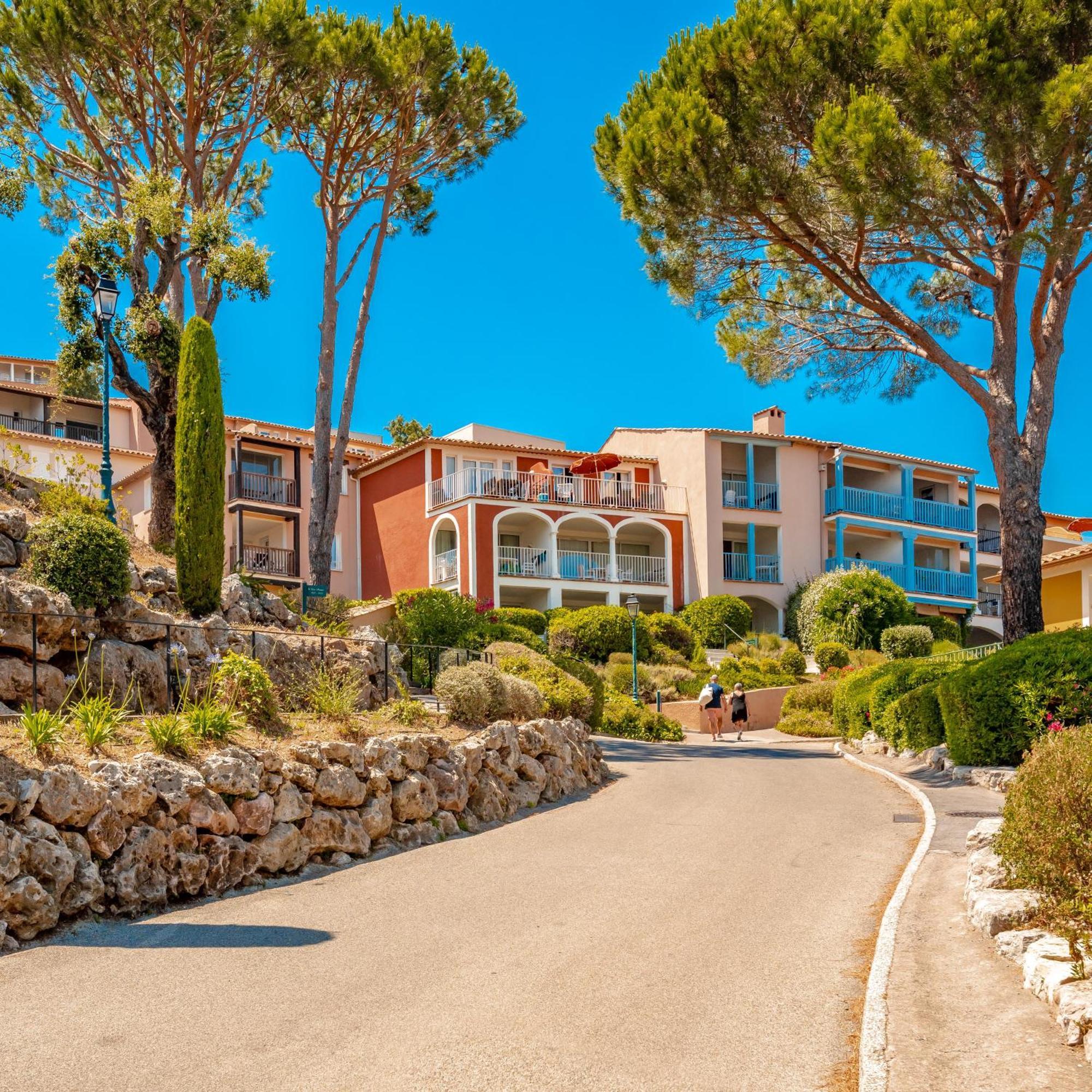 Résidence Pierre&Vacances Les Restanques du Golfe de Saint-Tropez Grimaud Exterior foto