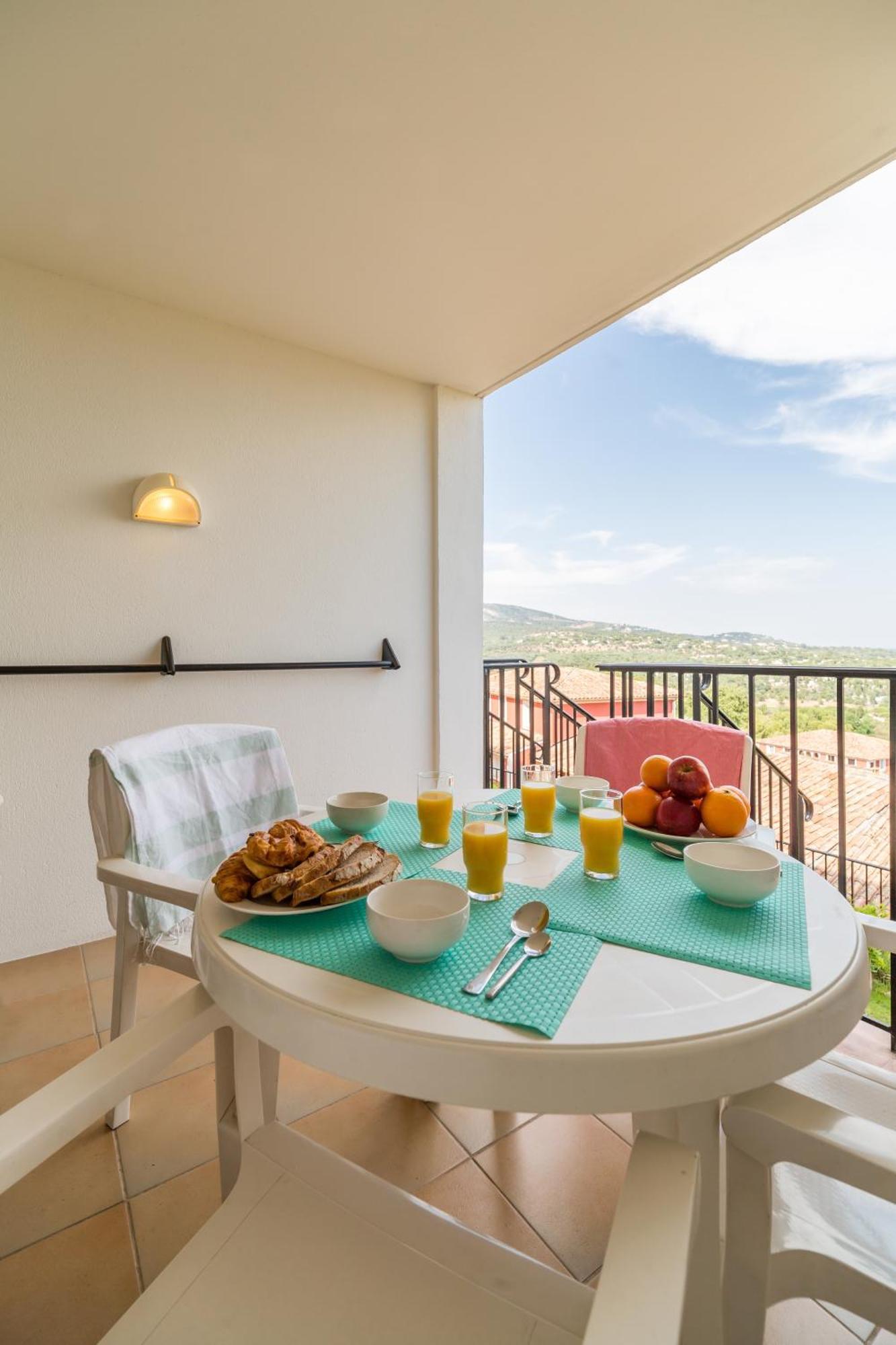 Résidence Pierre&Vacances Les Restanques du Golfe de Saint-Tropez Grimaud Exterior foto